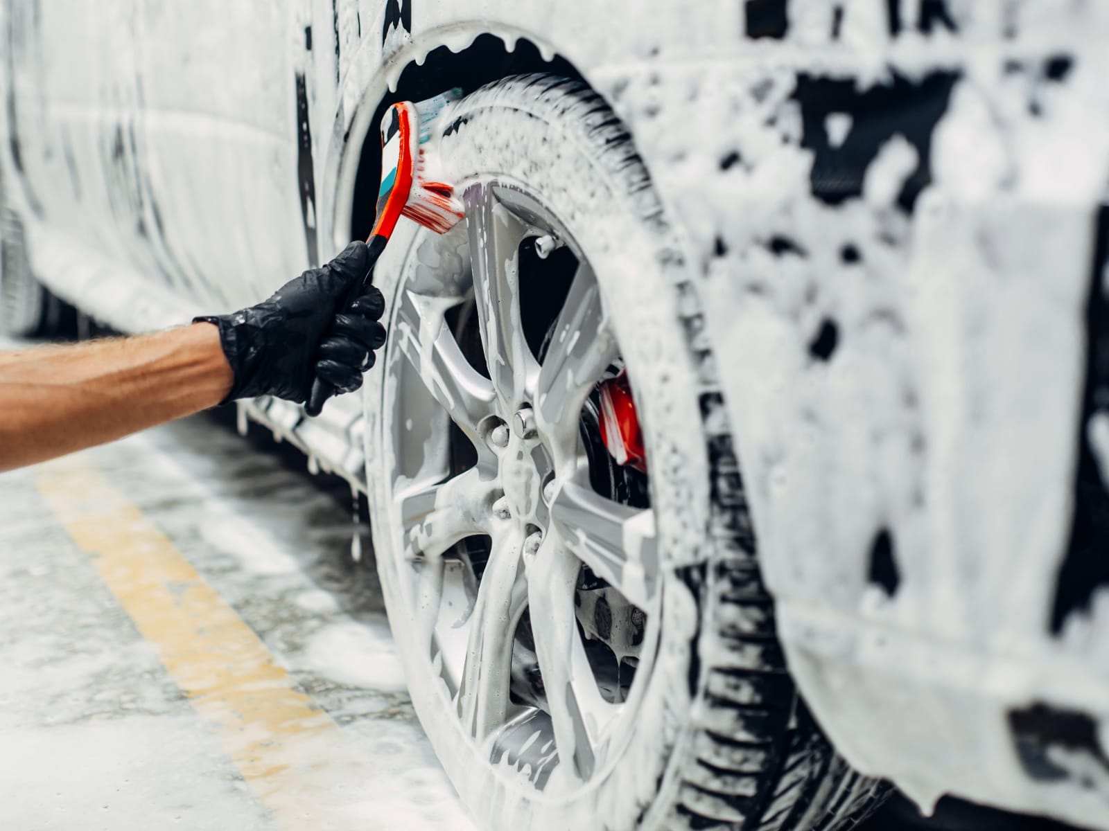 How to Maintain and Protect Your Alloy Wheels. A Comprehensive Guide